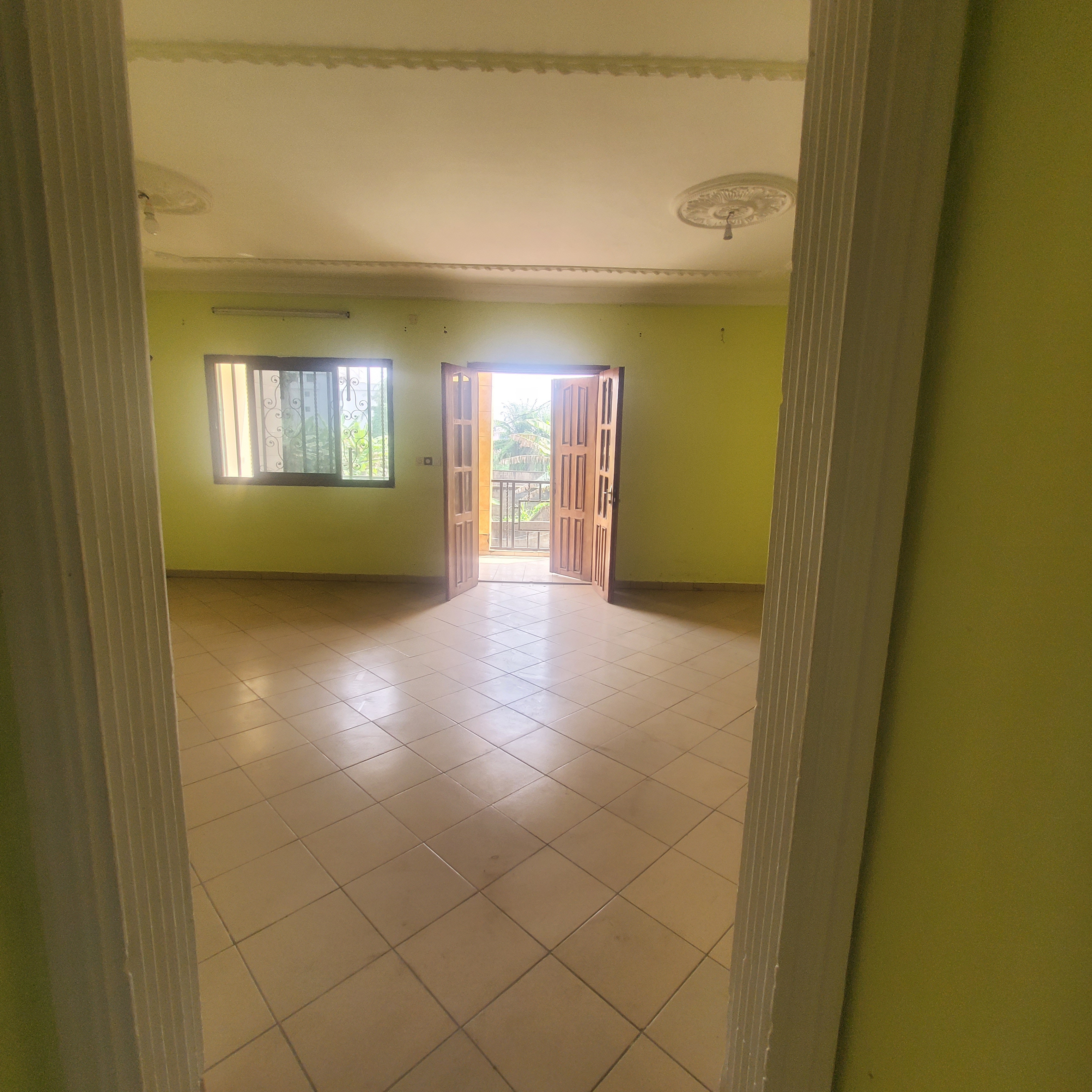 Bel Appartement à Mbanya